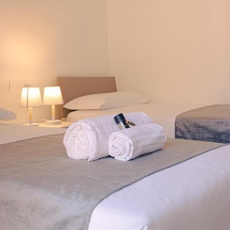Verona Centre Suite - Royal Welcome Экстерьер фото