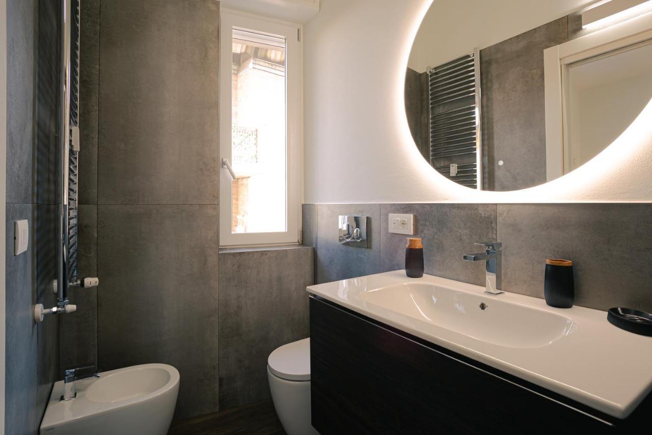 Verona Centre Suite - Royal Welcome Экстерьер фото