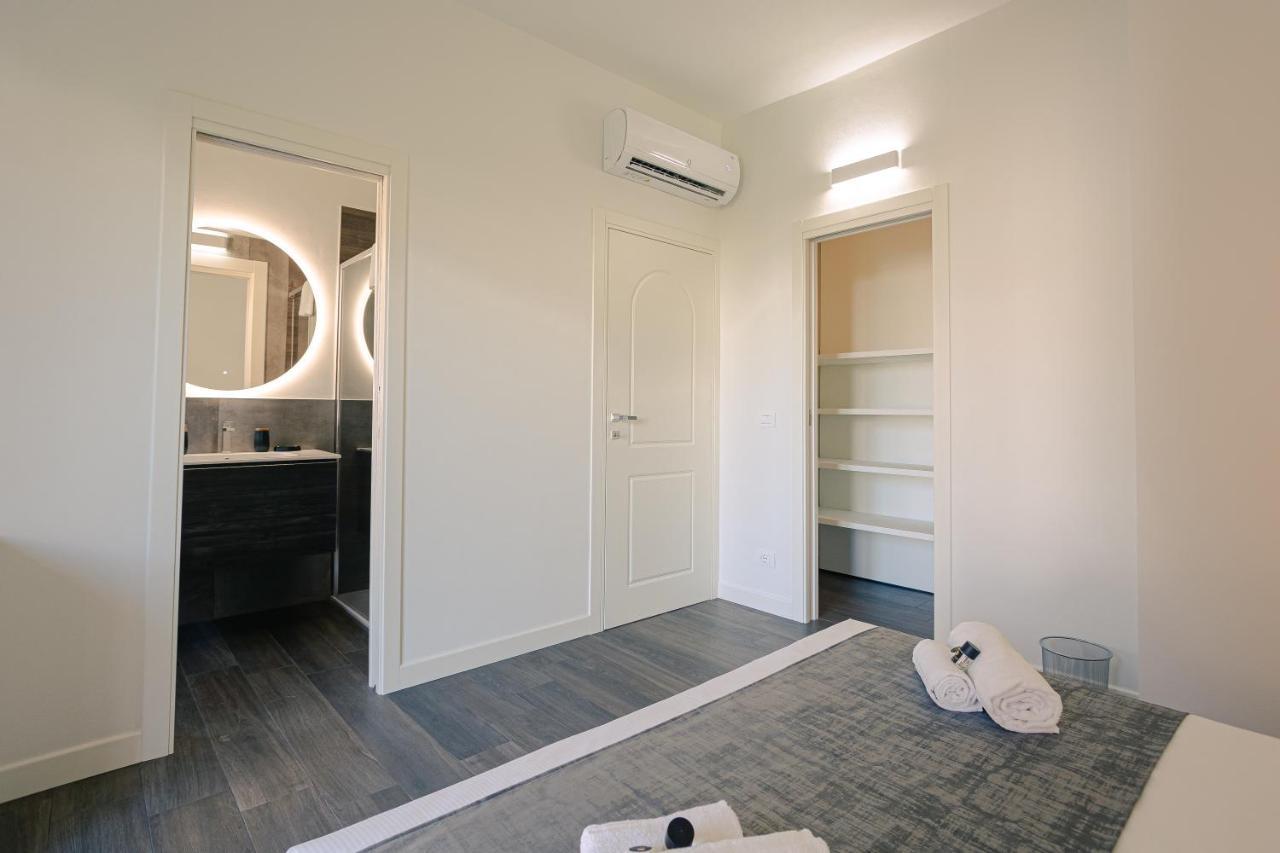 Verona Centre Suite - Royal Welcome Экстерьер фото
