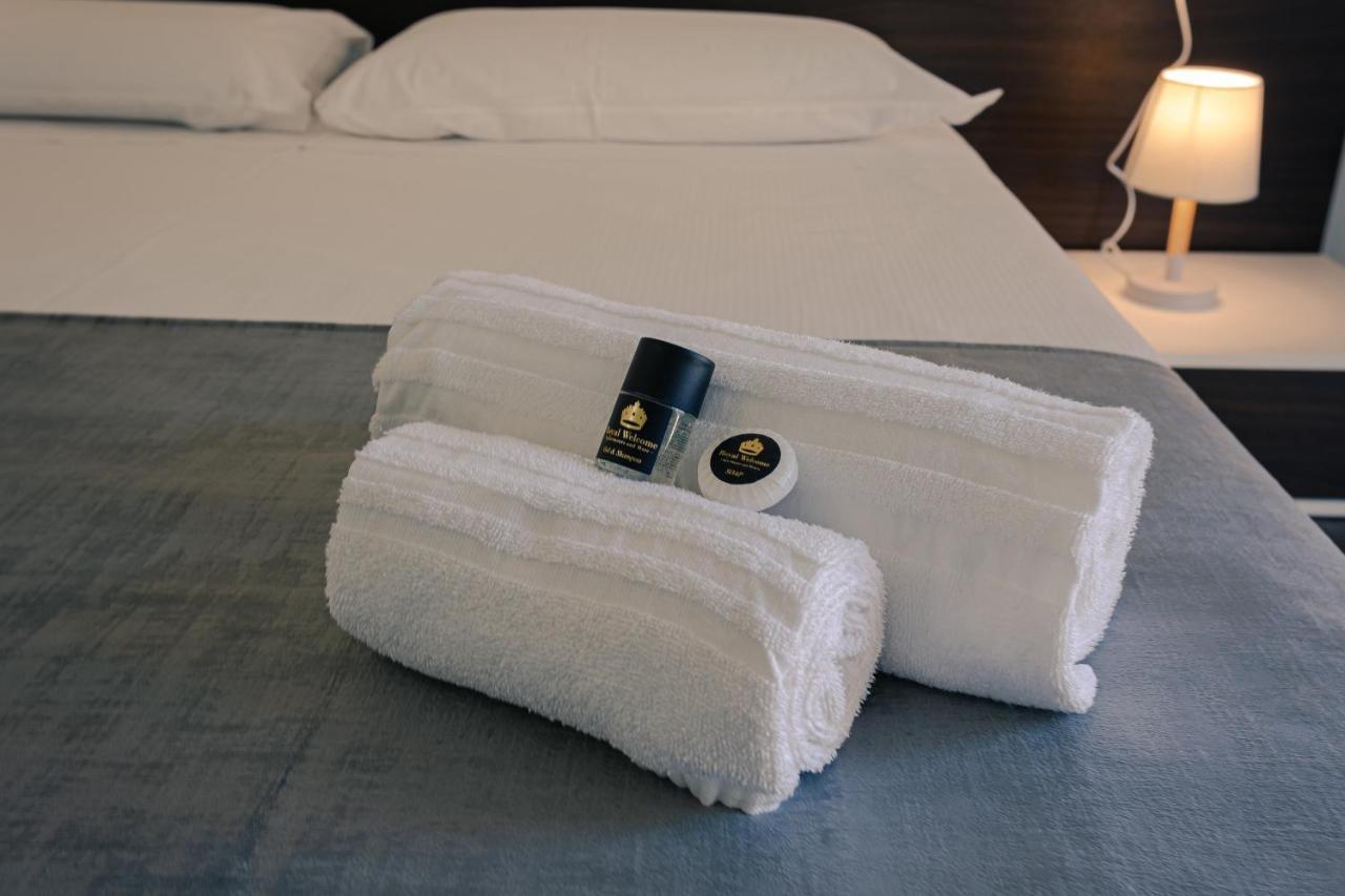 Verona Centre Suite - Royal Welcome Экстерьер фото